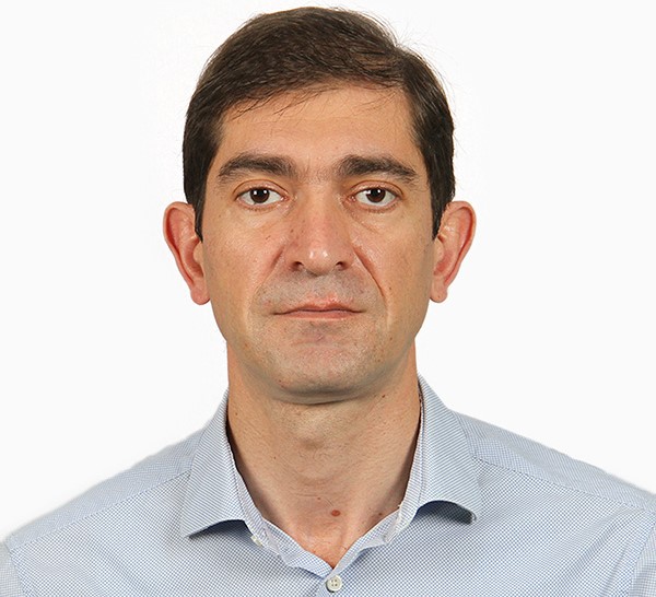 ARMEN MNACAKANYAN