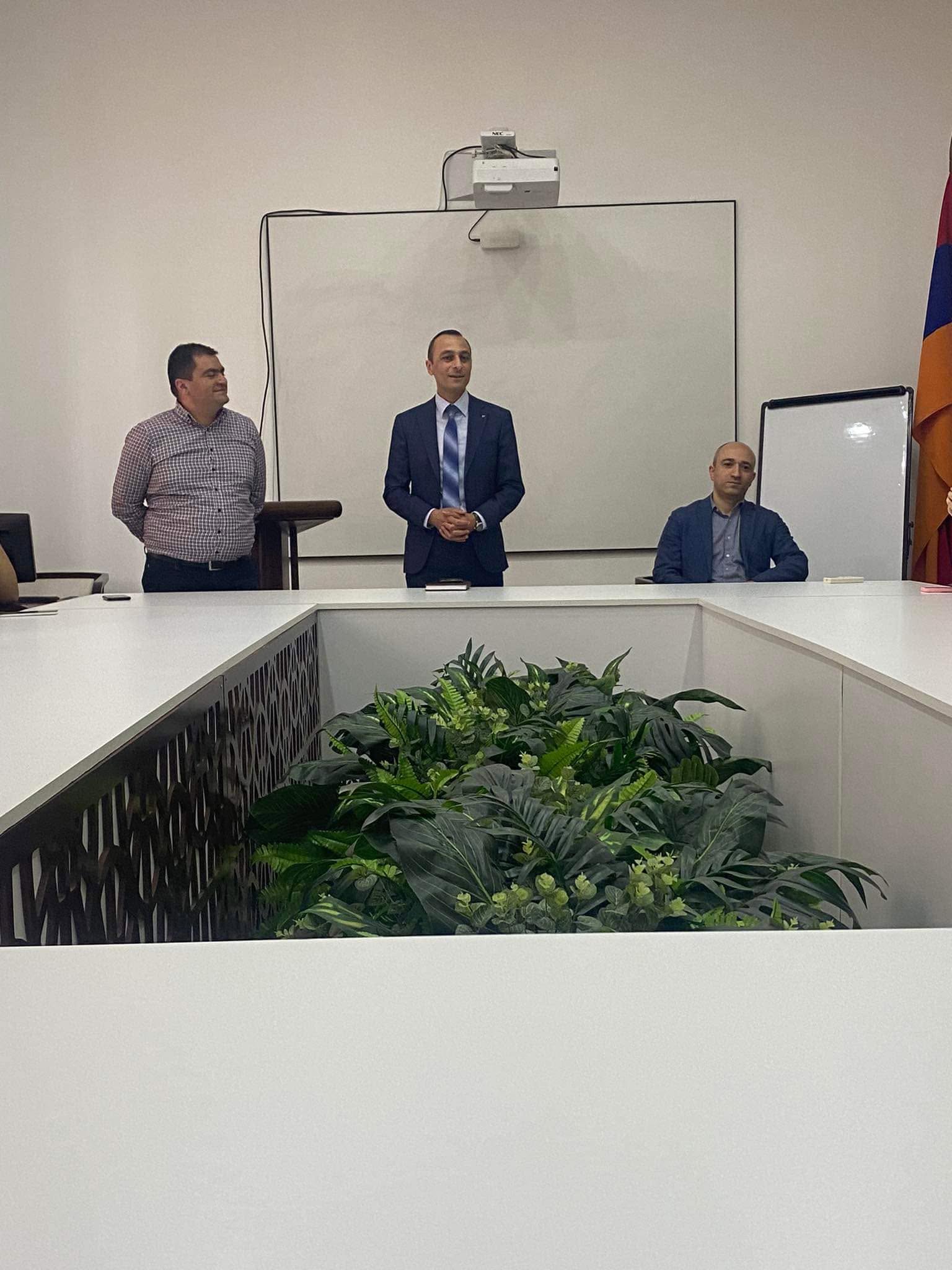 ВСТРЕЧА СО СТУДЕНТАМИ ГЮМРИЙСКОГО ФИЛИАЛА АГЭУ