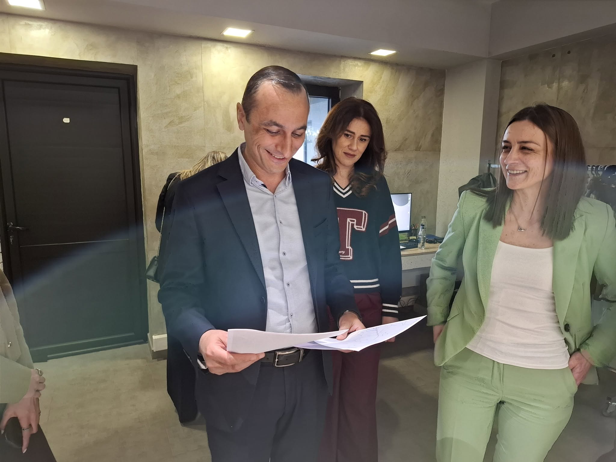ԱՅՑԵԼՈՒԹՅՈՒՆ ՄԵԼԱՆՏԵ ԱՊՐԱՆՔԱՆԻՇԸ ՆԵՐԿԱՅԱՑՆՈՂ ՏԵՔՍՏԻԼ ԱՐՏԱԴՐԱԿԱՆ ԿԱԶՄԱԿԵՐՊՈՒԹՅՈՒՆ