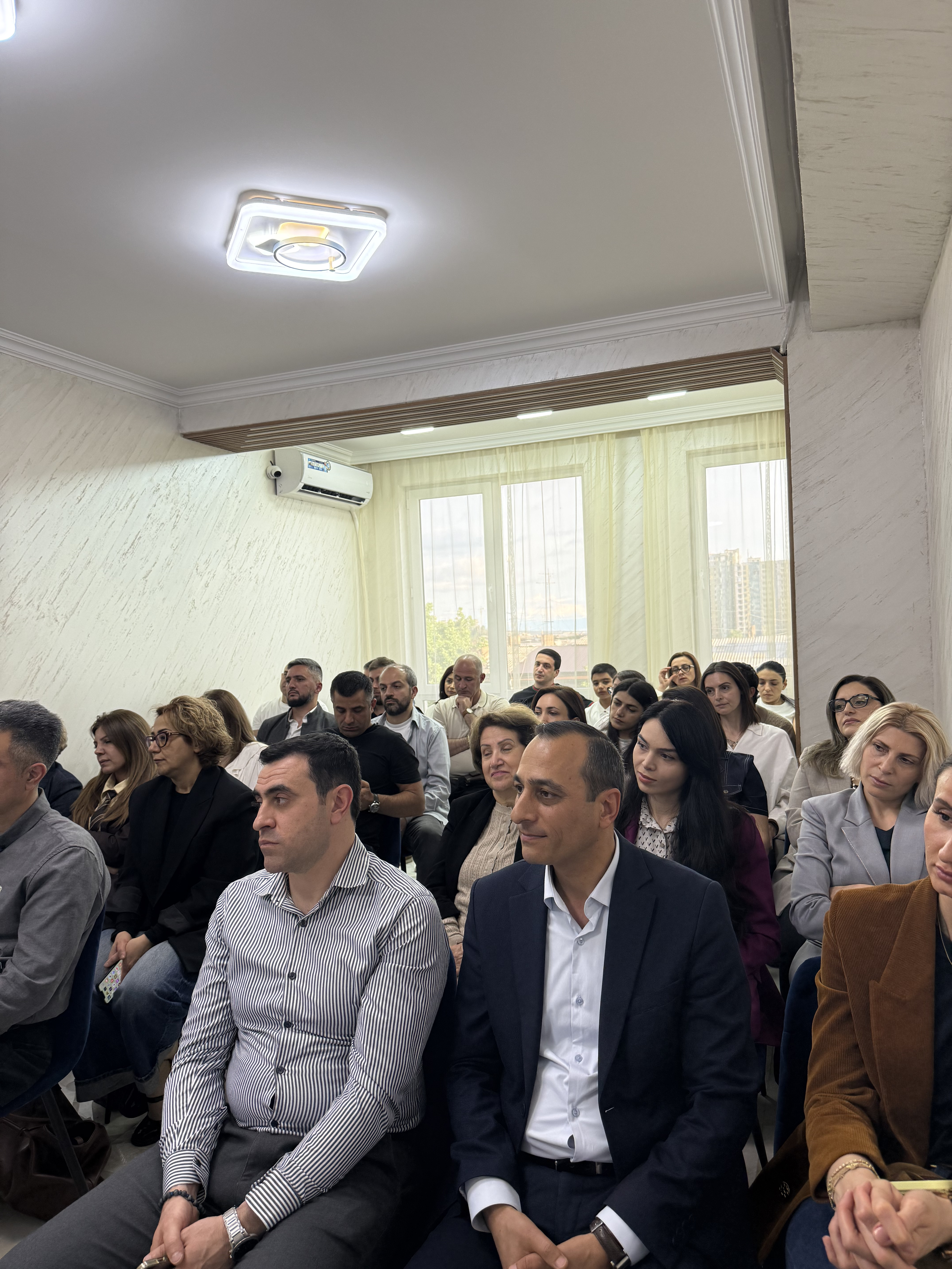 ԿԱՌԱՎԱՐՈՒՄ ԵՎ ԱՐԴՅՈՒՆԱՎԵՏՈՒԹՅՈՒՆ ԹԵՄԱՅՈՎ ՍԵՄԻՆԱՐ-ՔՆՆԱՐԿՈՒՄ