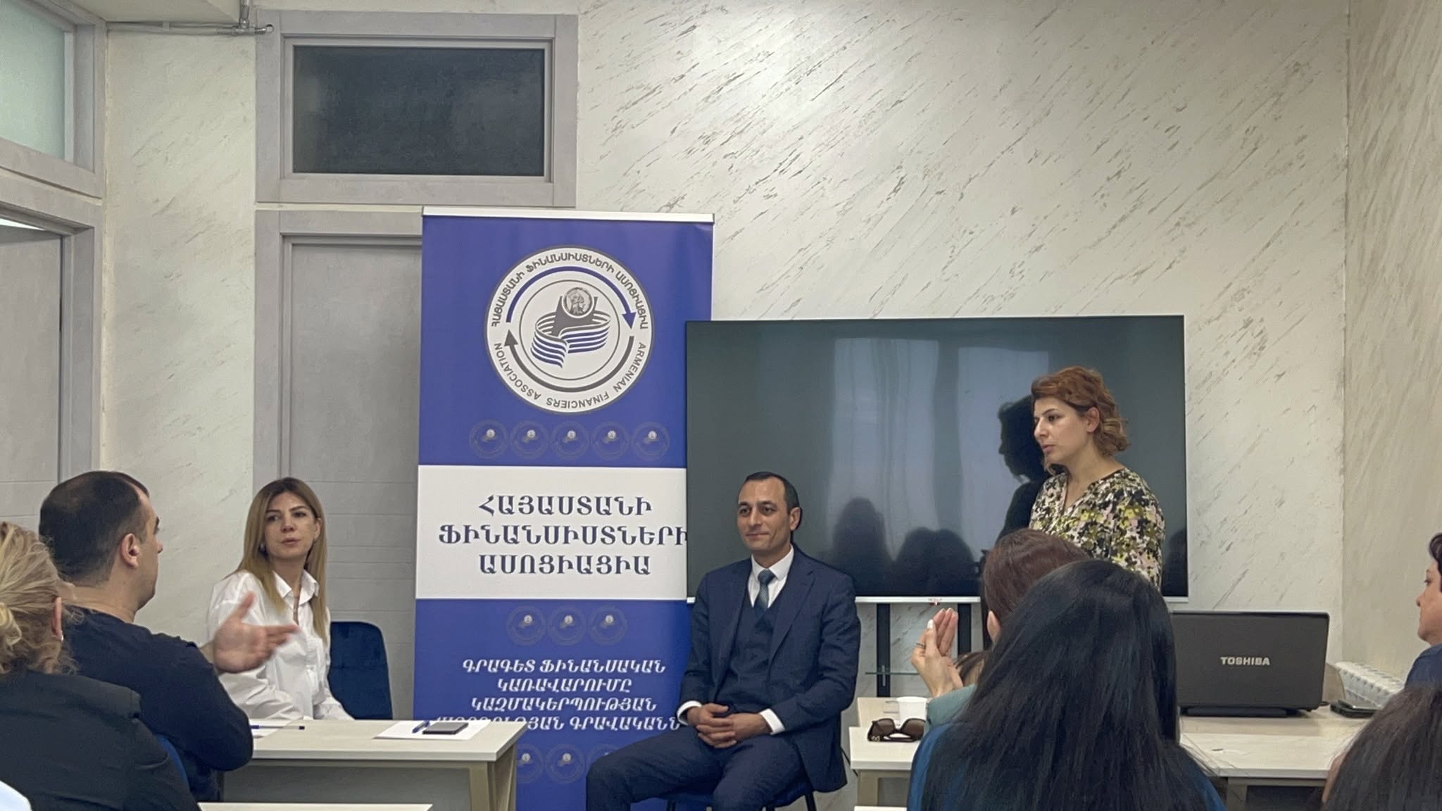 ԳՈՐԾԱՐԱՐ ԷԹԻԿԱՆ ԵՎ ԴՐԱ ԿԱՐԵՎՈՐՈՒԹՅՈՒՆԸ ԹԵՄԱՅՈՎ ՍԵՄԻՆԱՐ-ՔՆՆԱՐԿՈՒՄ