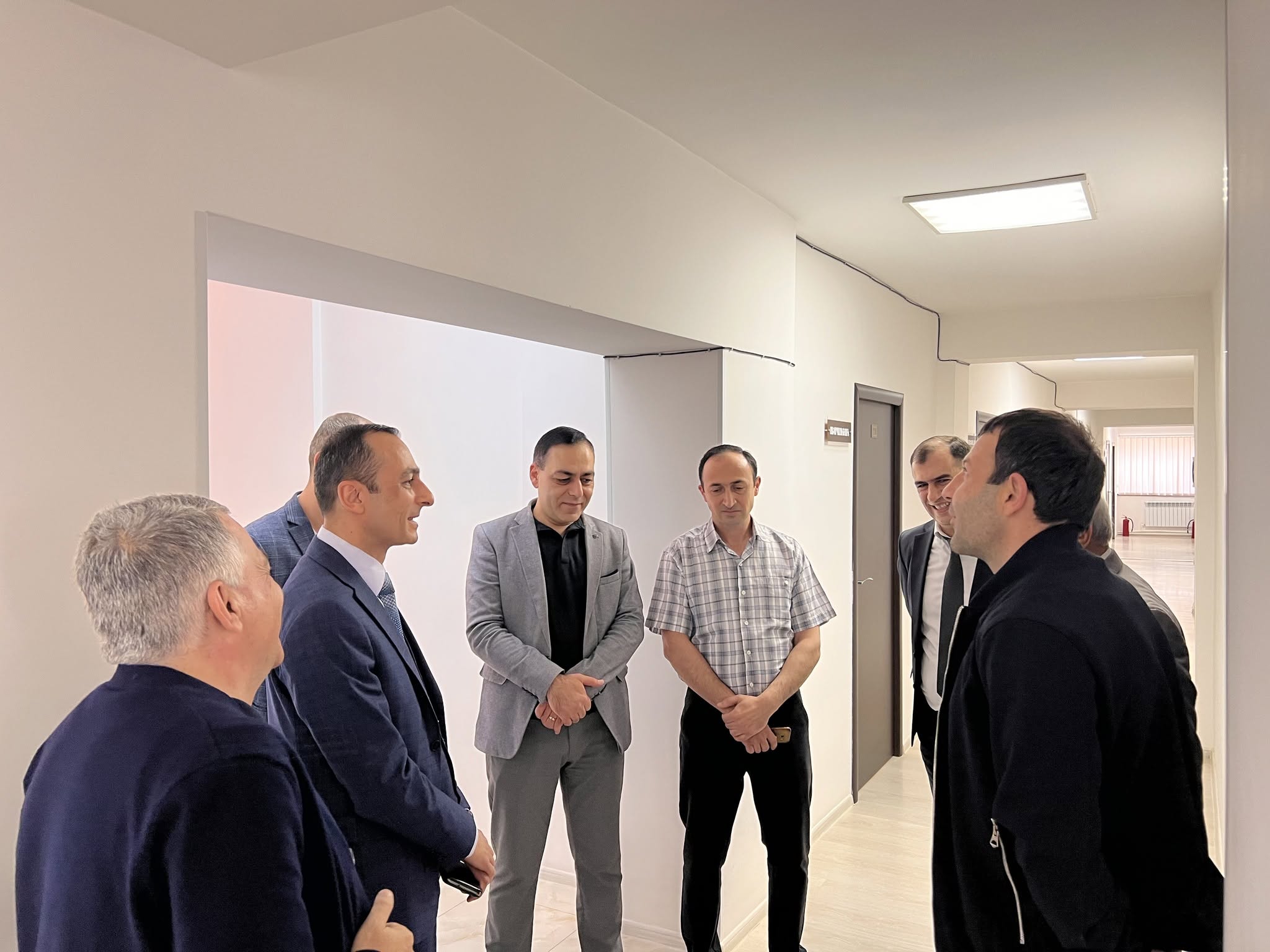 ԱՐՄԱՎԻՐՈՒՄ ՀԱՆԴԻՊՈՒՄ ԳՈՐԾԱՐԱՐՆԵՐԻ ՀԵՏ