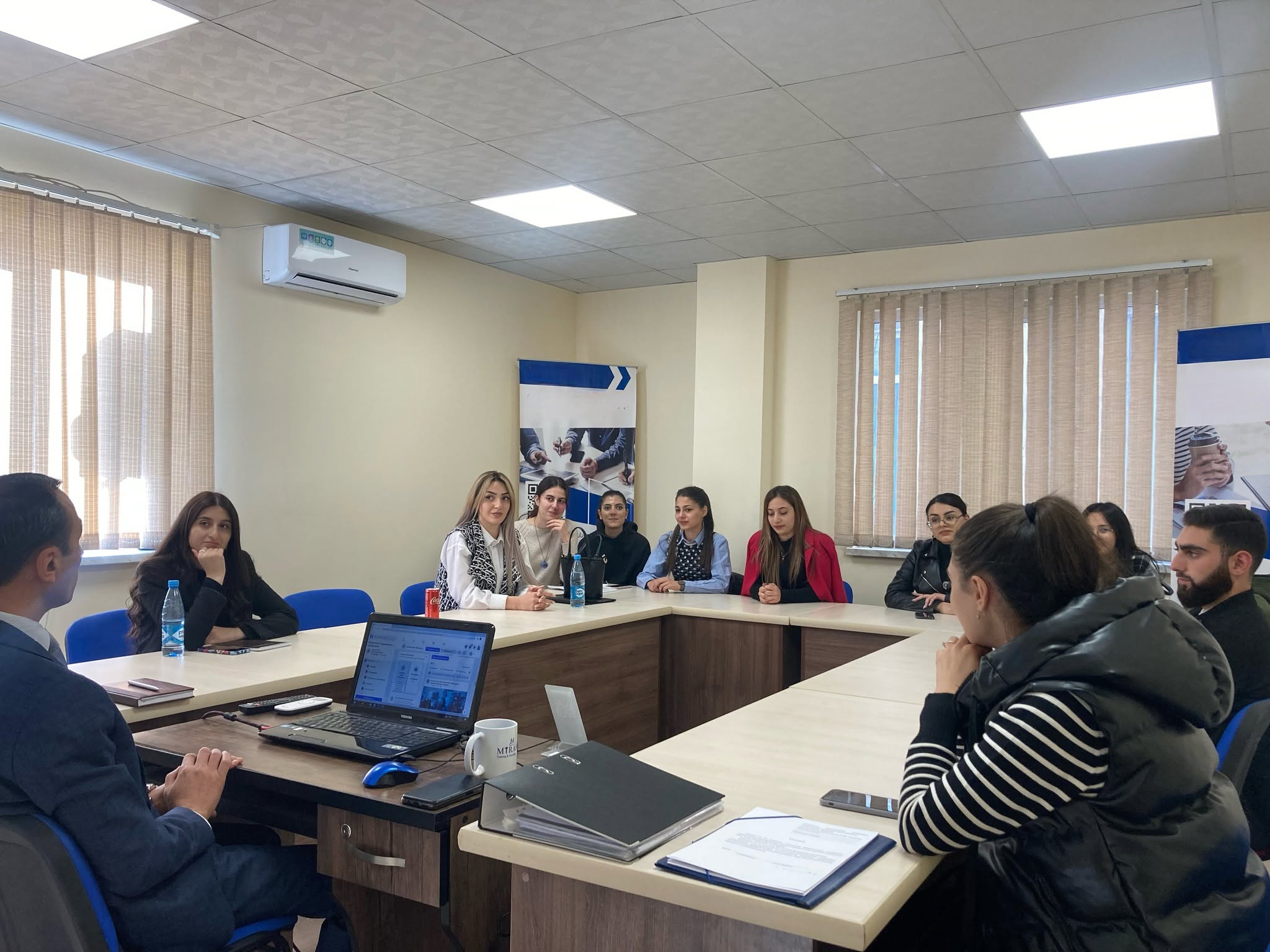 ԿԱՄԱՎՈՐՆԵՐԻ ՆԵՐԳՐԱՎՈՒՄ ԱՍՈՑԻԱՑԻԱՅԻ ԱՇԽԱՏԱՆՔՆԵՐՈՒՄ
